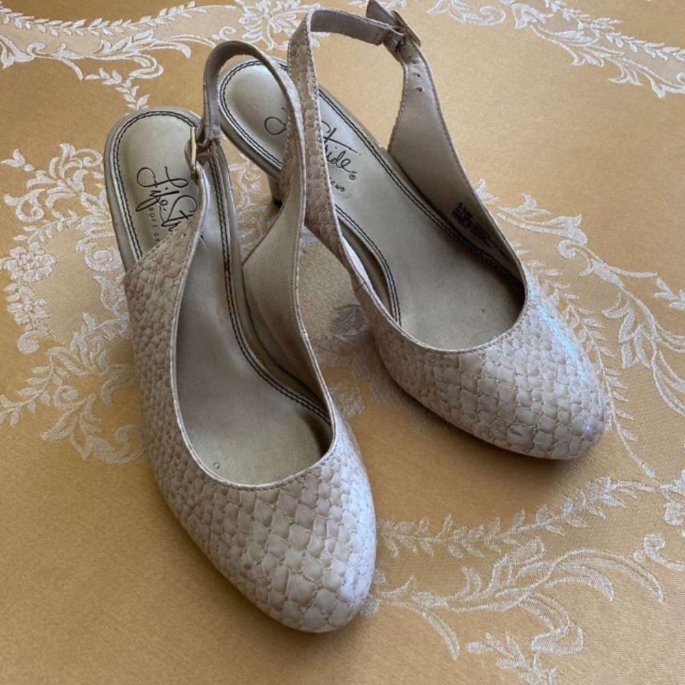 Gold/Beige Faux Snakeskin Pumps Kitten Heels